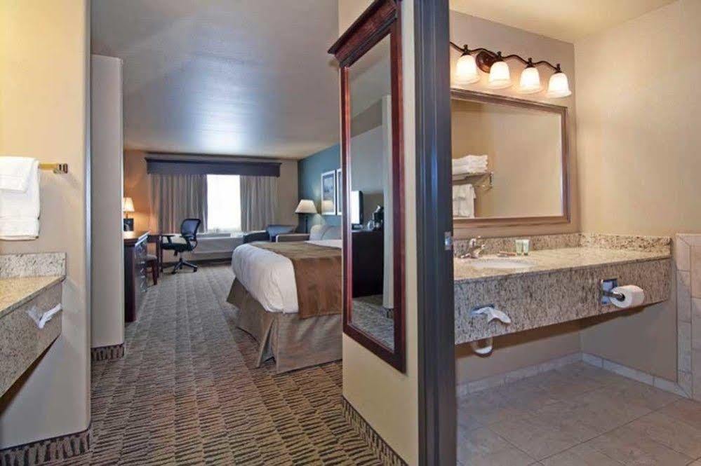 The Watford Hotel Watford City Kültér fotó